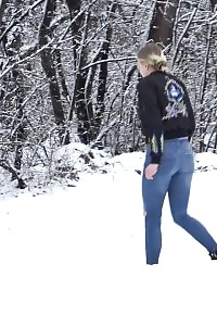 Gianna Ray Squats Outside In The Snow And Pissing
